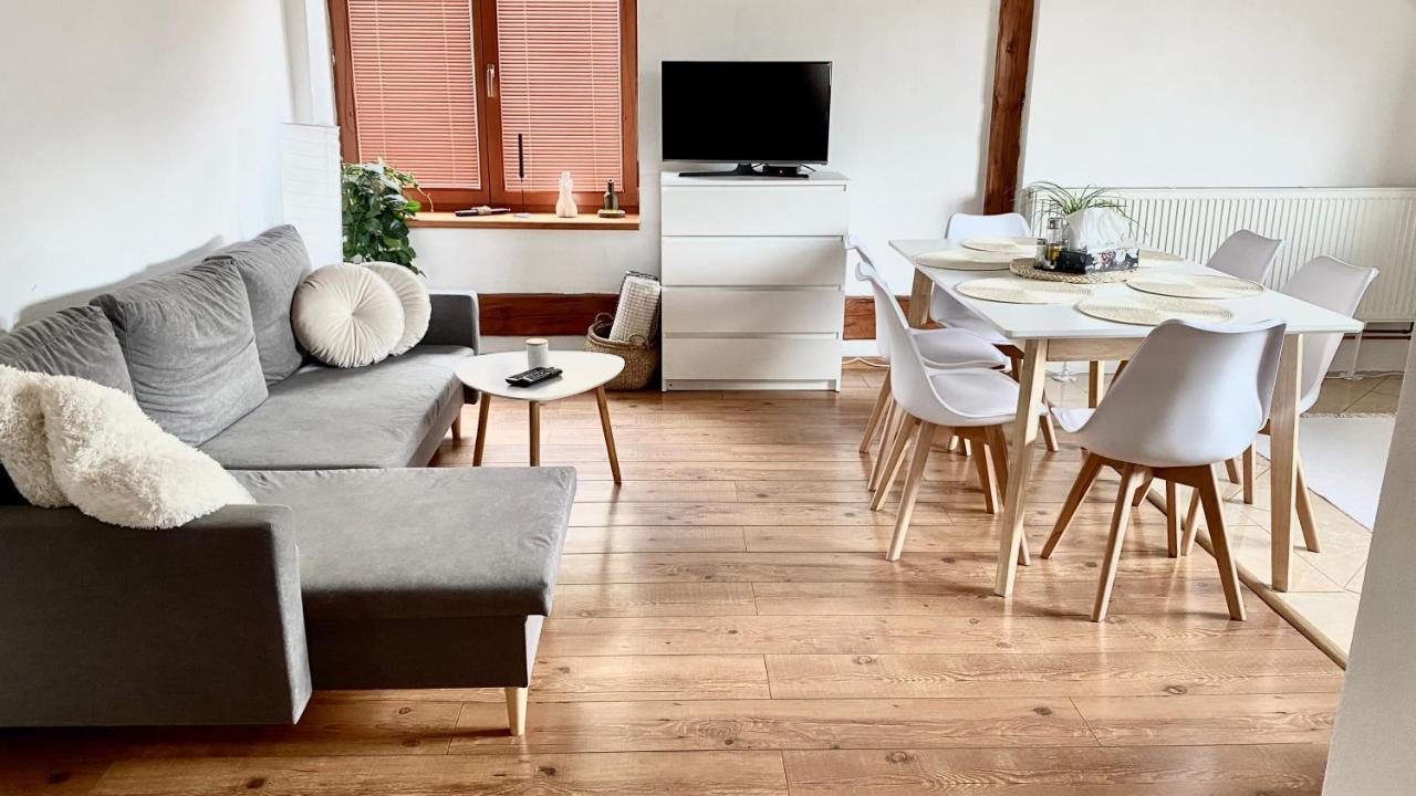 Sunny Attic Apartment Zvolen Exterior foto